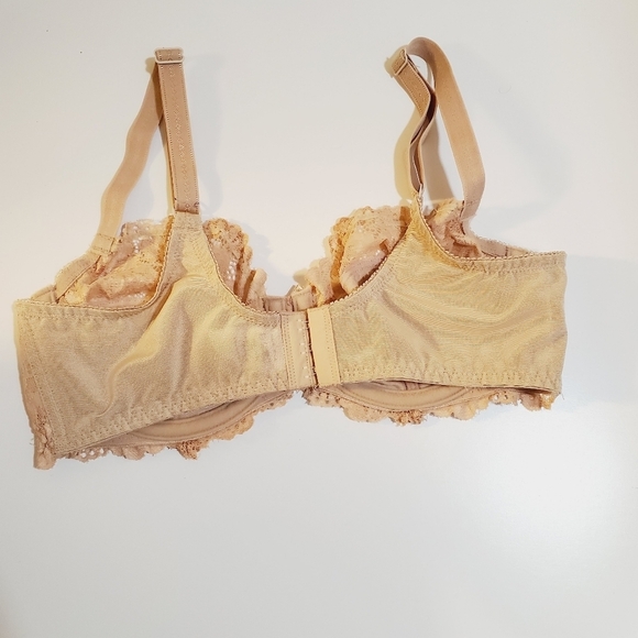BARELY BREEZIES Biege Underwired Lace bra size 34C - Picture 3 of 8